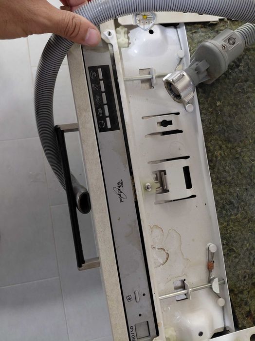 Masina de spalat vase Whirlpool