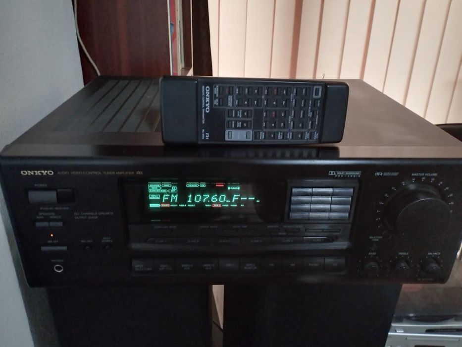 Amplituner Onkyo tx8222