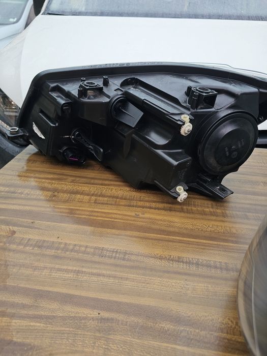 Фарове Фолксваген(Volkswagen) Caddy 2014