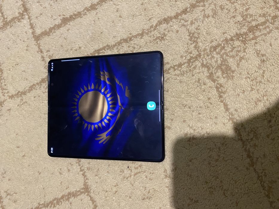 Samsung Z fold5 512 GB на гарантии