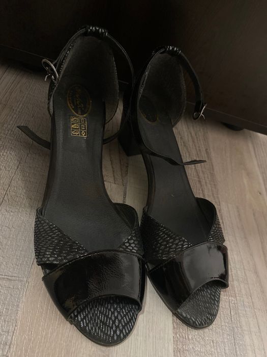 Дамски обувки 38 номер