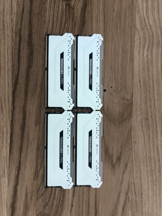 Corsair Vengeance RGB PRO 32GB (4x8)  DDR4 3200MHZ CL16