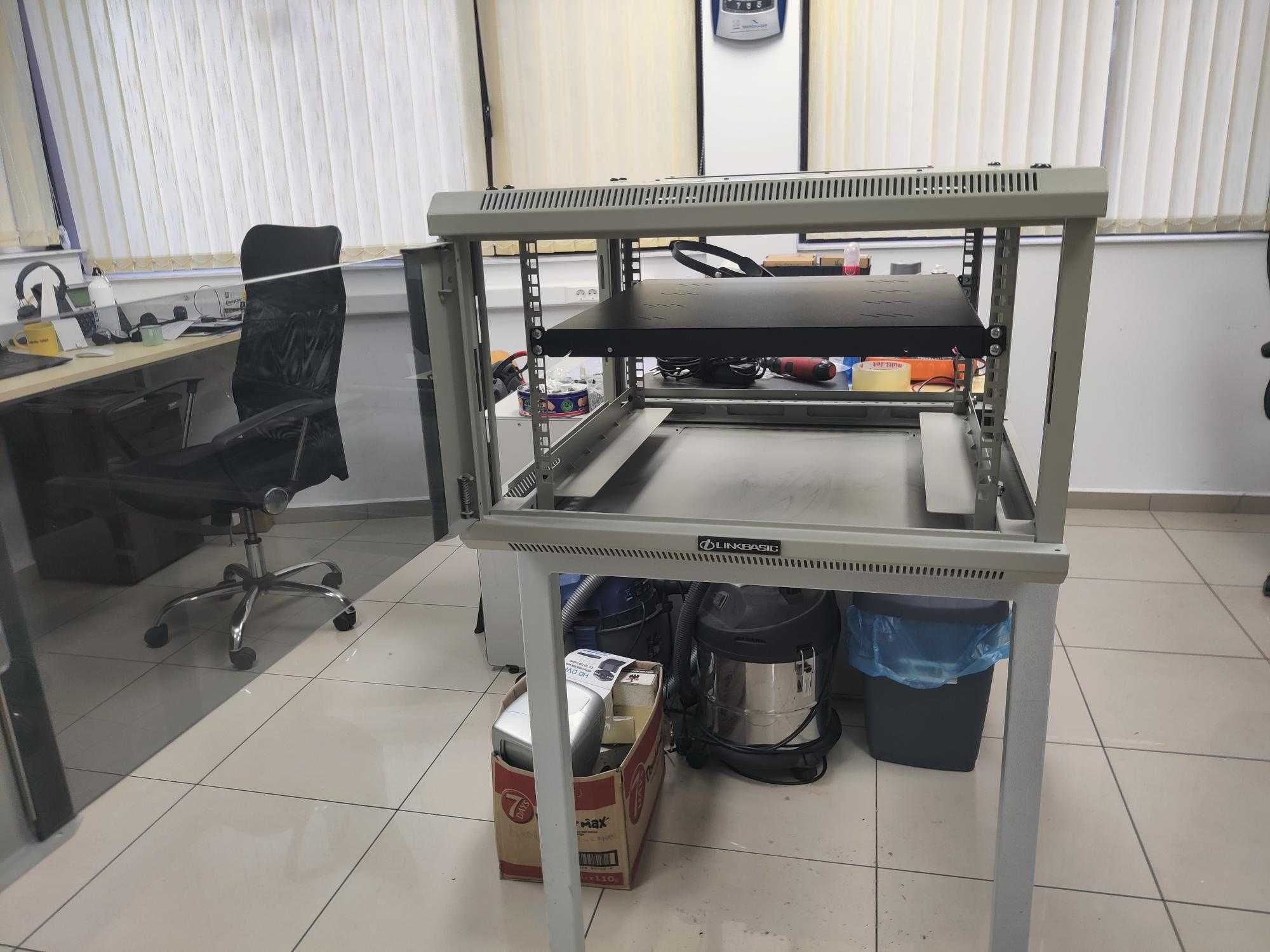 RACK комуникационен шкаф 6U 600/600/370 + тава