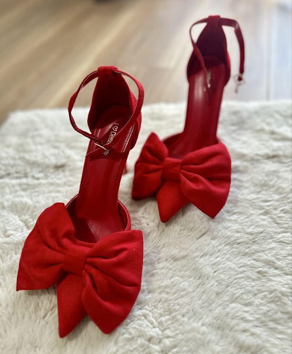 Pantofi cu funda stiletto