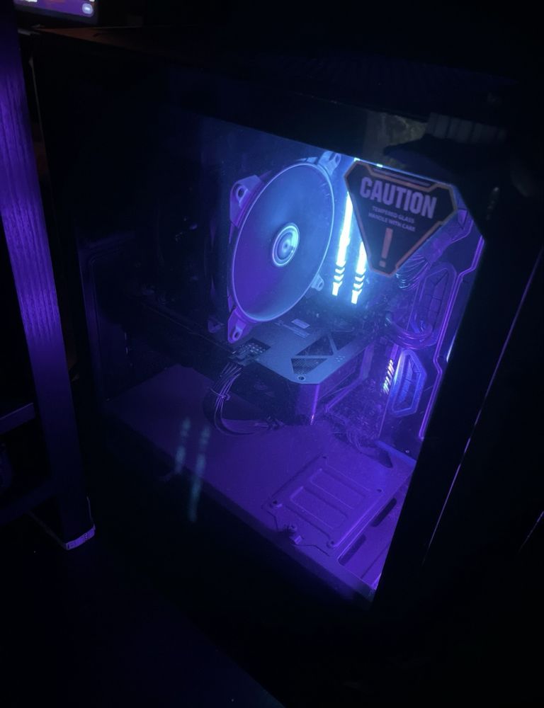 Компютър (GeForce RTX 4060\intel core I7 12700\32GB\2TB)