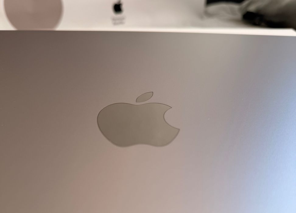 MacBook Pro M2 Max 16-inch Space Gray | RAM 32 | 1 TB SSD