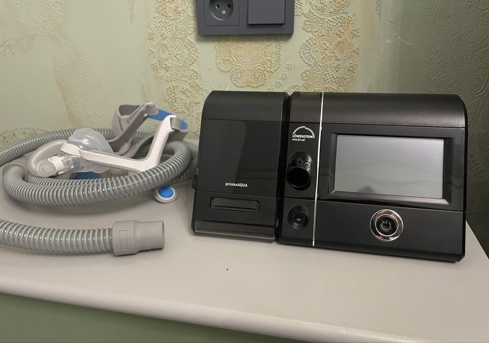 CPAP/APAP аппарат Lowenstein Prisma 20A с маской Resmed N20