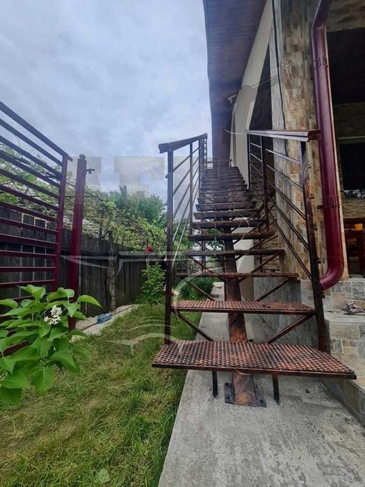 Scari din lemn, scari metalice, preturi accesibile