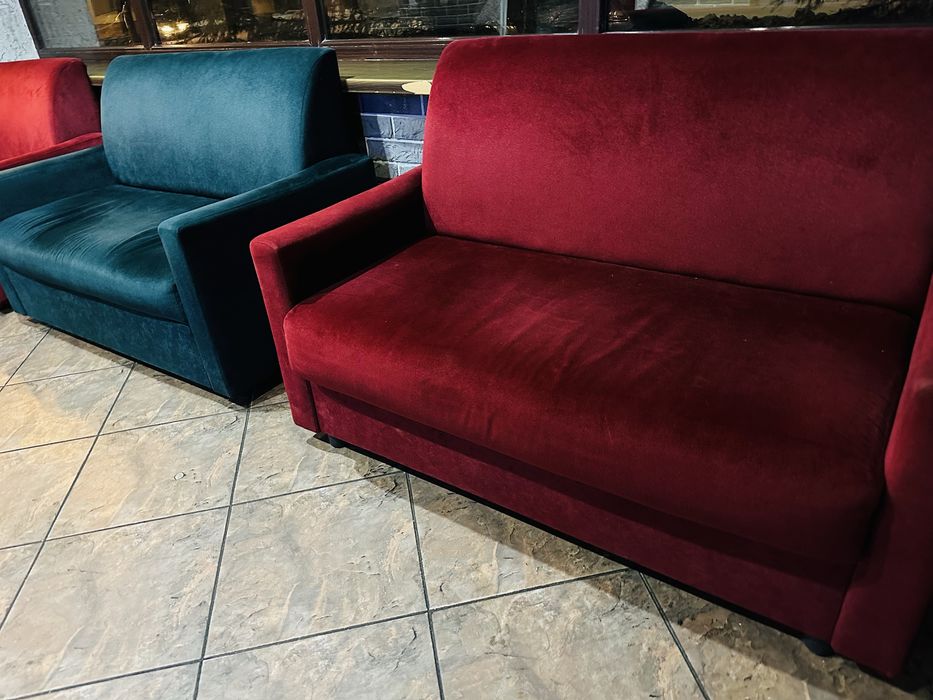 Продам диваны для кафе столовых баров