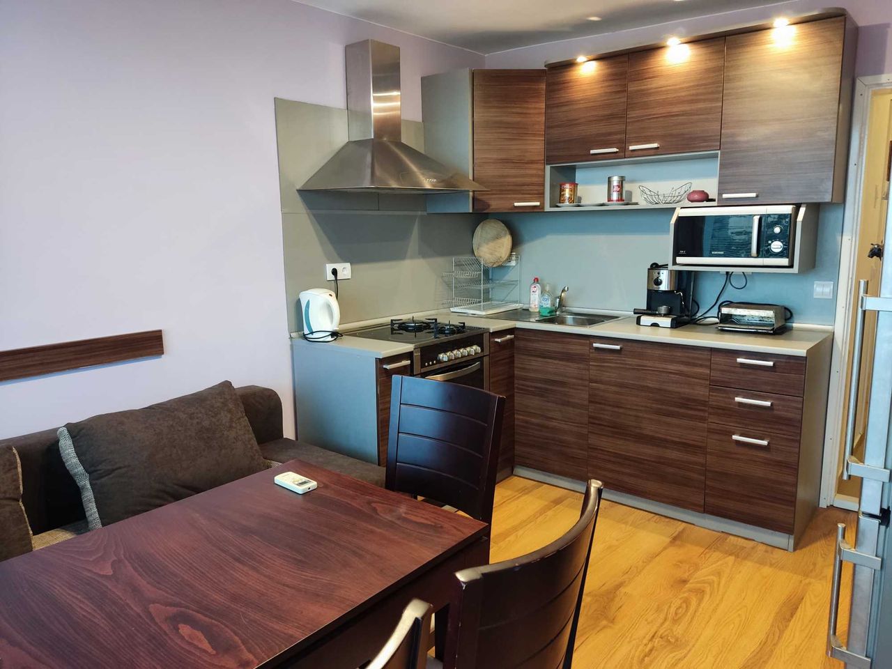 Дава се под наем Етаж от къща в Варна, м-т Акчелар - 60 кв.м за 357 € - Снимка #5