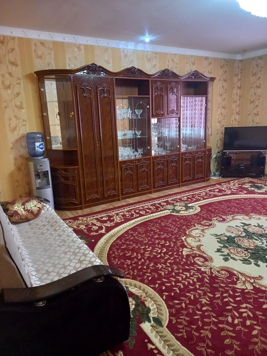 Урганч шахар Ал Хоразмий кучасида 3 хонали уй ижарага берилади.