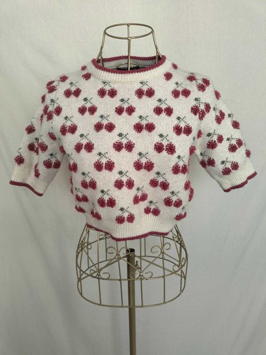 Pulover scurt, tip lână