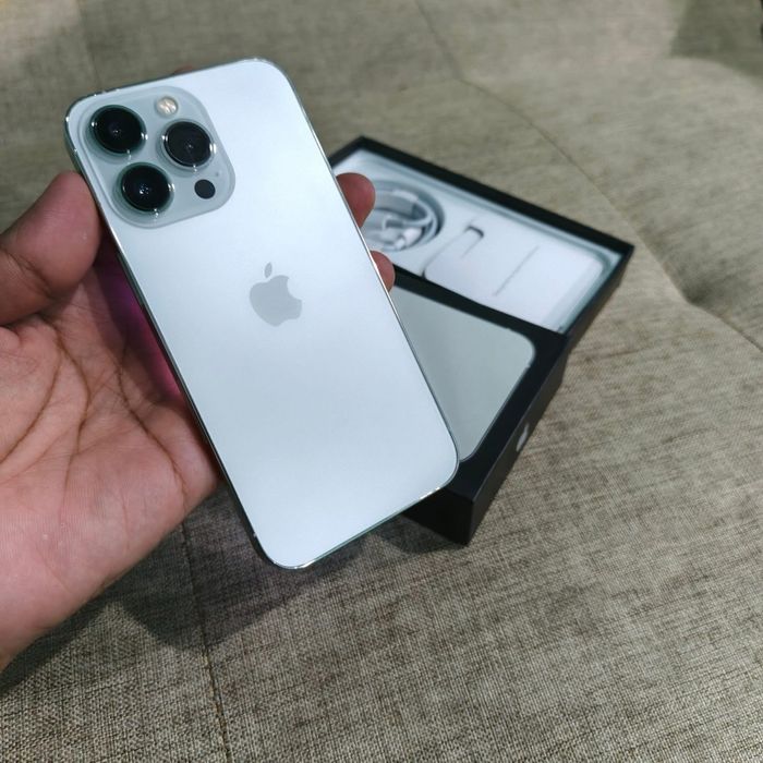 iPhone 13 PRO cu 95% Bateria