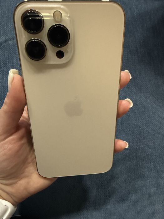 Продавам iPhone 13 Pro Max 256GB – Много добро състояние