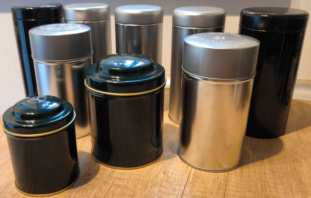 Set de cutii metalice cu capac