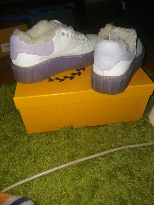 Продам зимнюю обувь