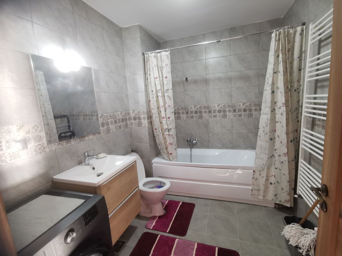 Închiriez apartament 2 camere