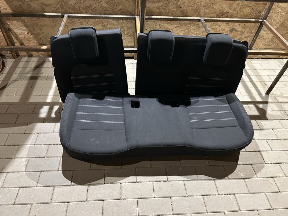 Scaune , praguri , porbagaj cu proiectoare led Duster