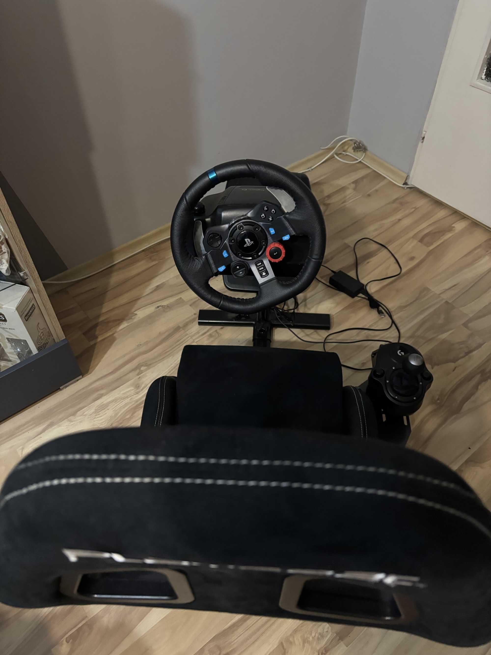 Волан Logitech G29 със стойка Playseat