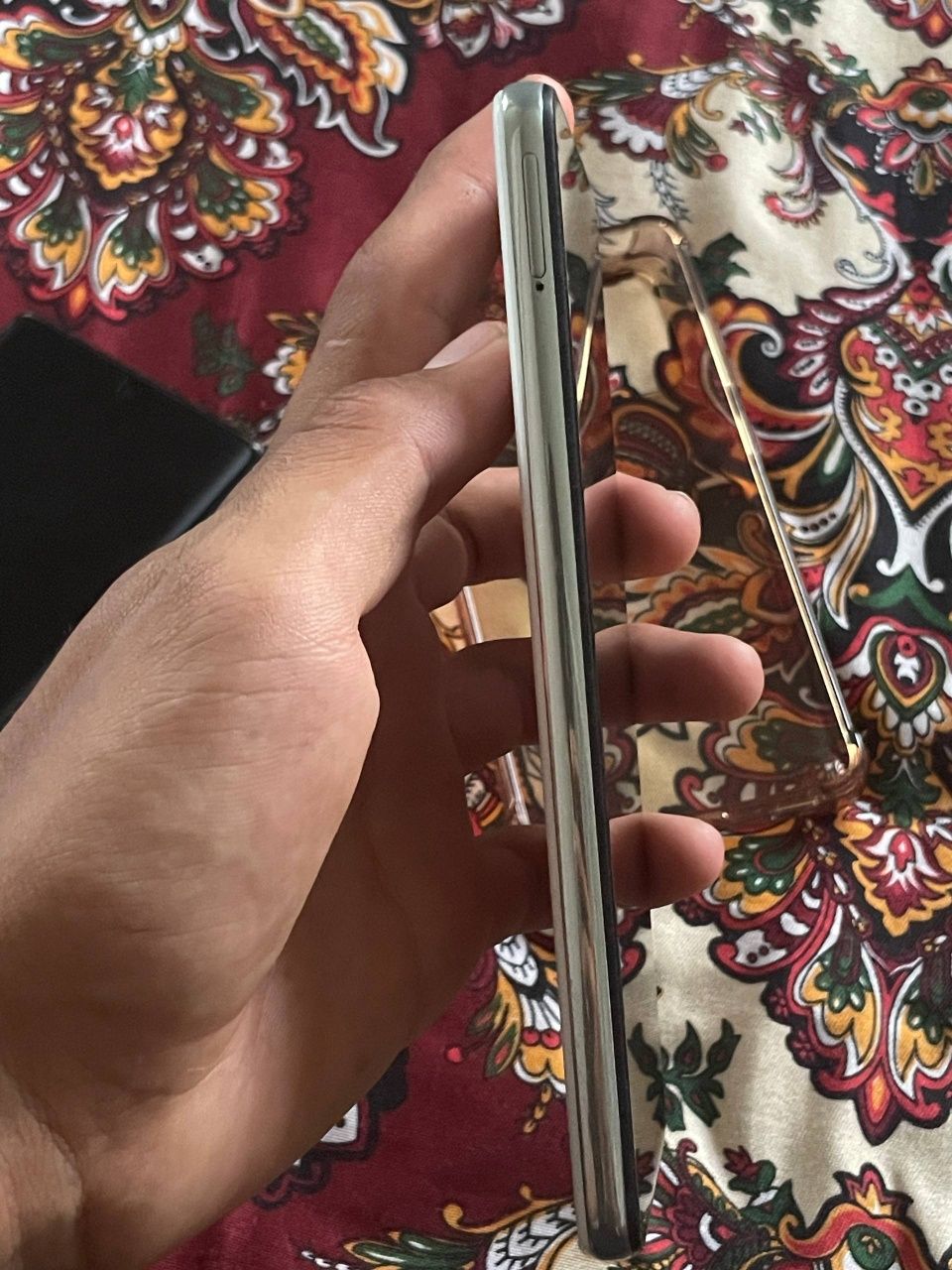 Telefon sotiladi