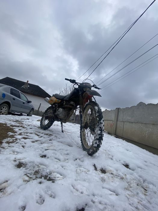 Vand cross 250cc tmmp,crosul functioneaza perfect mai multe detali pri
