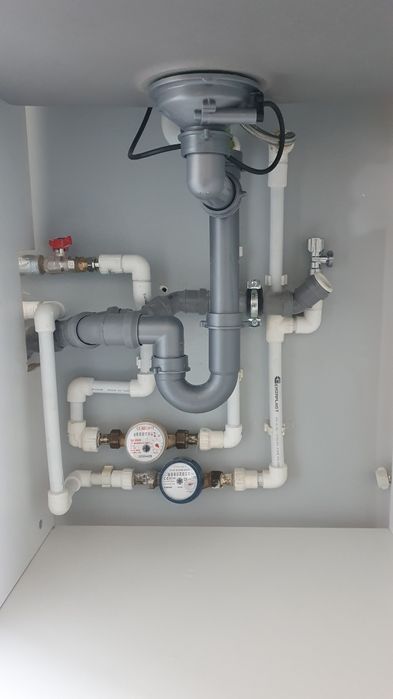 Meseriași ,instalator sanitar execut diverse lucrari