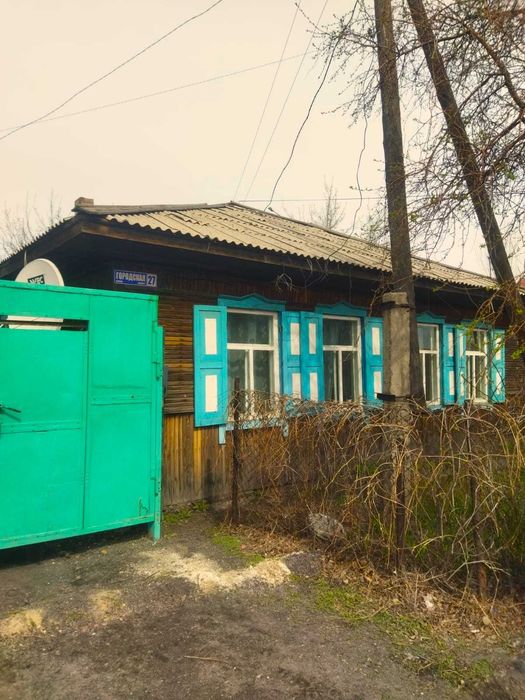 Большой частный дом в центре города (Сроства)