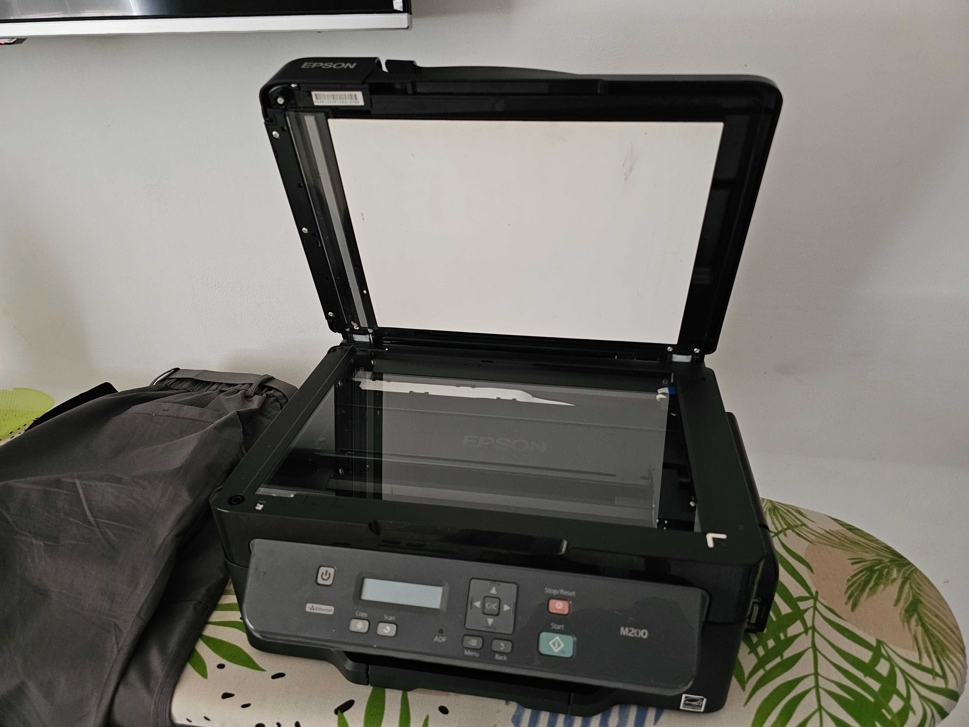 Epson M 200 Oqqora Skarasnoy Printer Skaner Kseryakopya Tiniq ishlidi