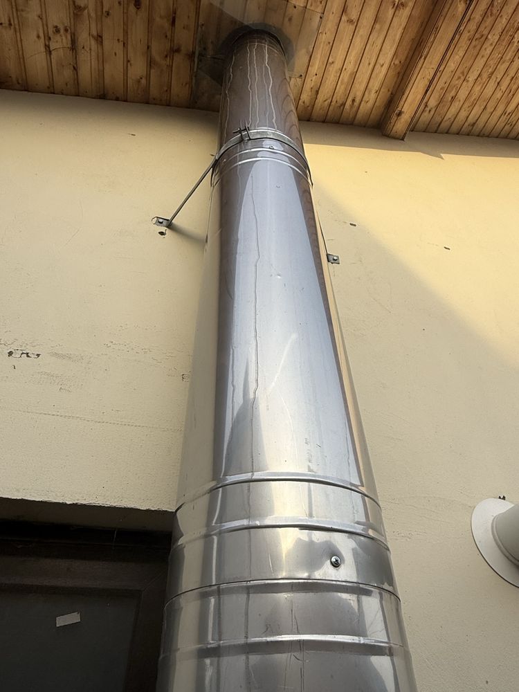 Cos de fum inox izolat