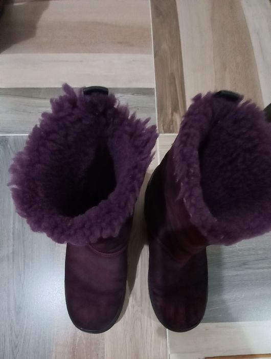 Продам натуральные замшевые сапоги