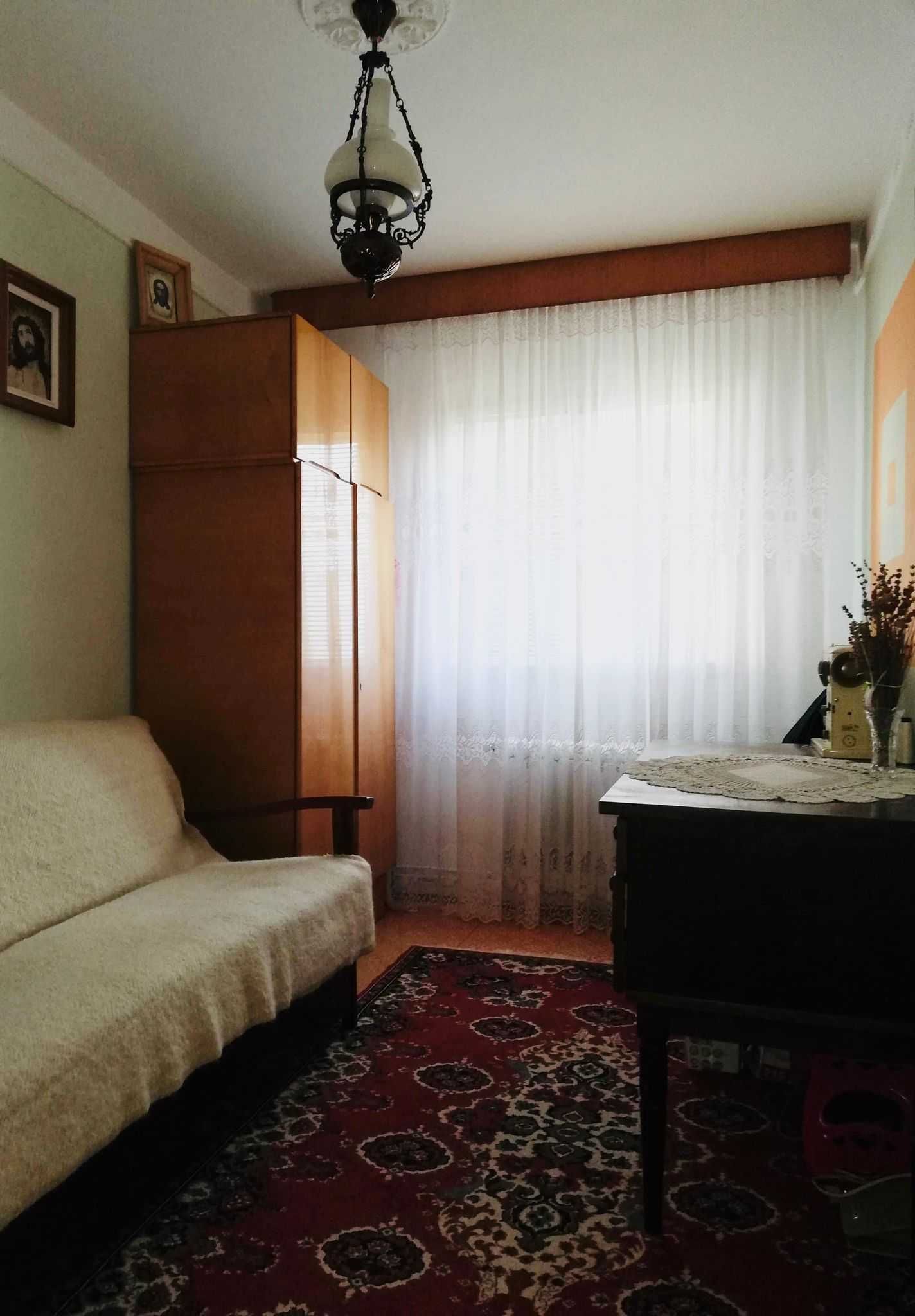 Apartament 3 camere - Etaj 2, Zona Vale