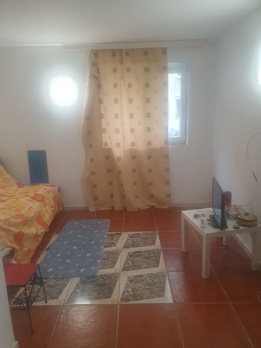 Vand garsoniera confort 3 in drumul cretestilor numeral 14 sector 4 ap