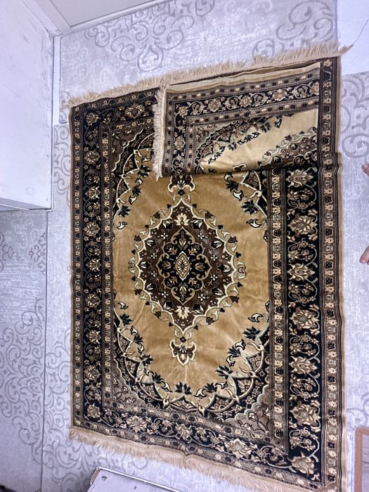 Divan kreslo uchun gilamcha