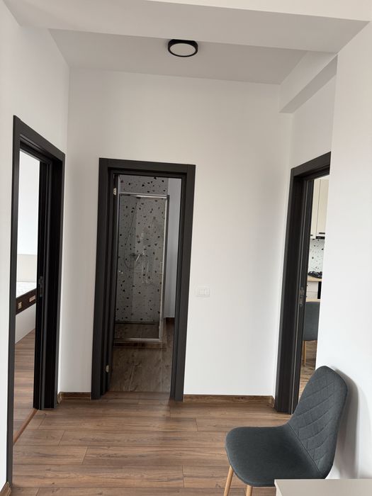 Inchiriez apartament 2 camere in cartierul 23 august