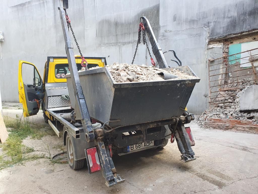 Colectare deșeuri nepericuloase Moluz și transport inerte demolări cas