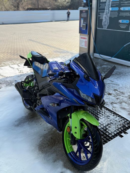 Yamaha YZF R-125 2022(generatia 3), A1