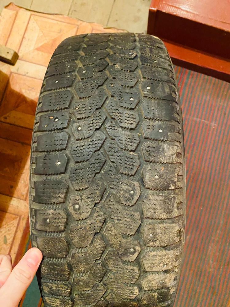 Зимние шины 185/60 R15