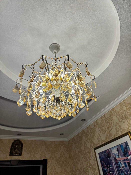 Люстра в отличном состоянии