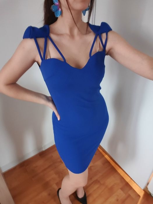 Официална синя рокля