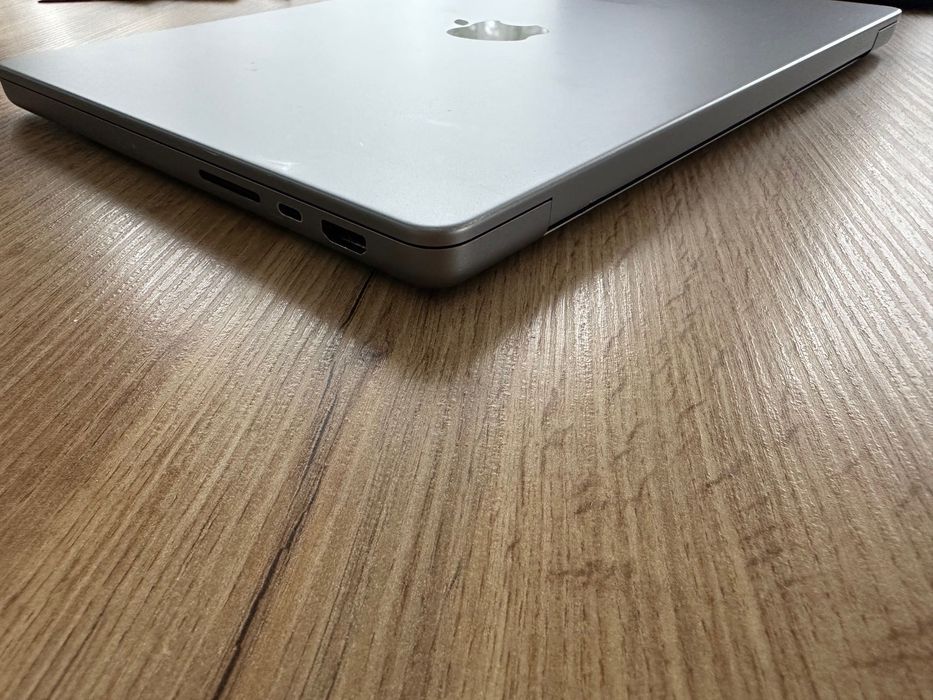 MacBook Pro 14" M1 PRO 8-CPU, 14-GPU, 32RAM, 512SSD