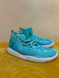 Jordan Reveal Hyper Turquoise