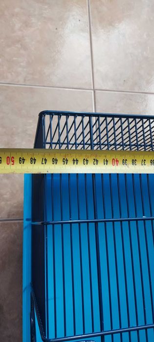 Cusca pentru Pisoi ,Iepuri, Pui , Etc , ca Noua .