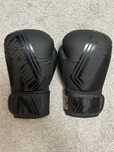 Manusi de box knockout 12OZ + fasete venum 3m + tibiere tip soseta S