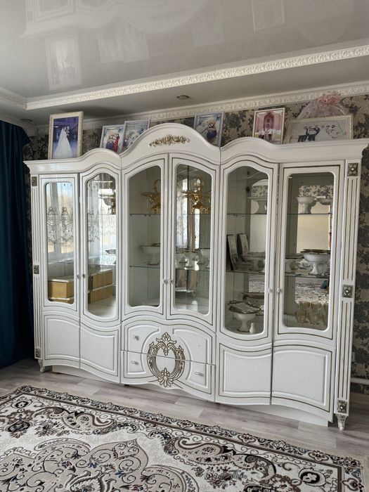 Сервант сатылады, жаксы состояние