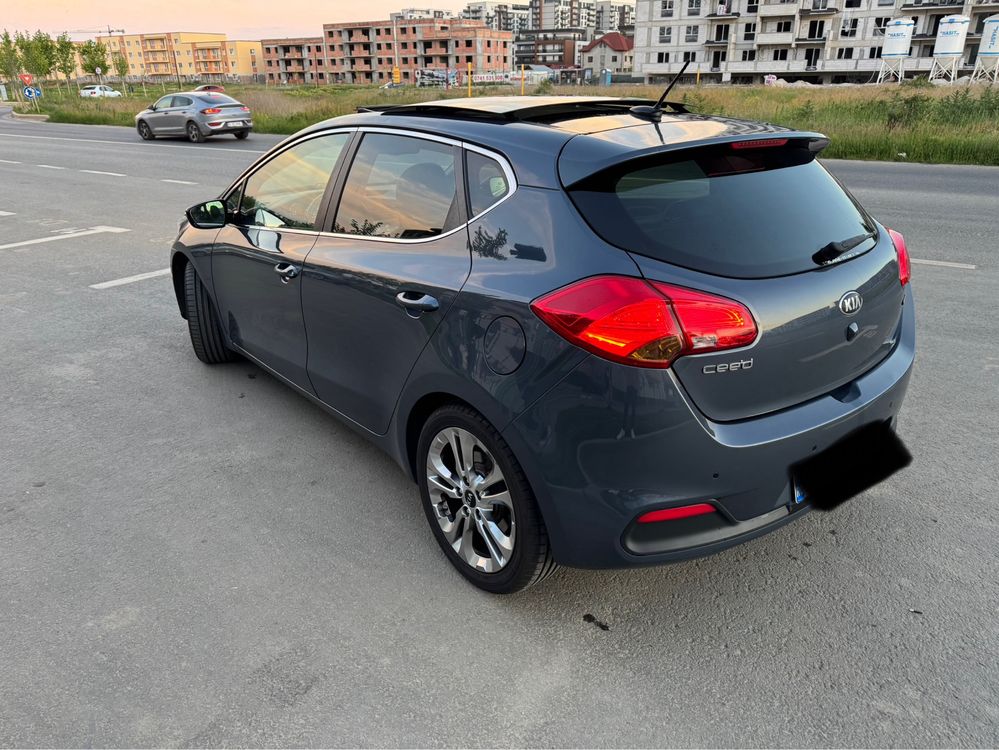 Kia Ceed 1.6 CRDi, 2012 Panoramic