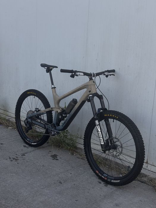 Trek slash se gen5 flight attendant