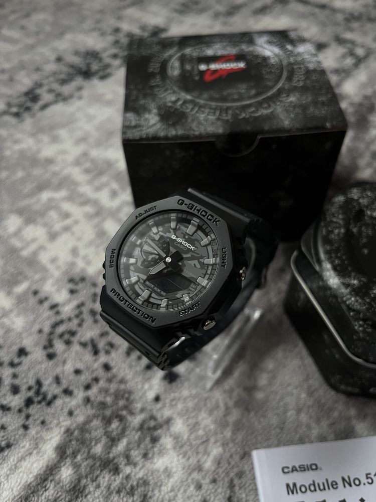Casio G-Shock GA-2100CA-8A часовник касио г-шок