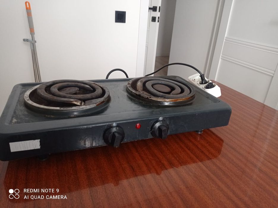 Продам электрическую плиту