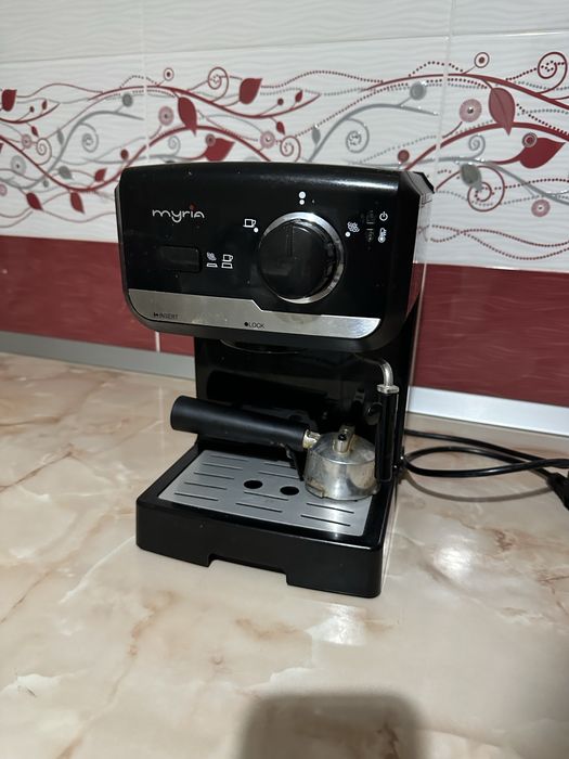 Masina de cafea.