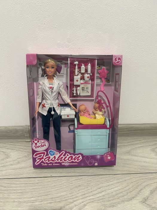 Papusa medic pentru copii